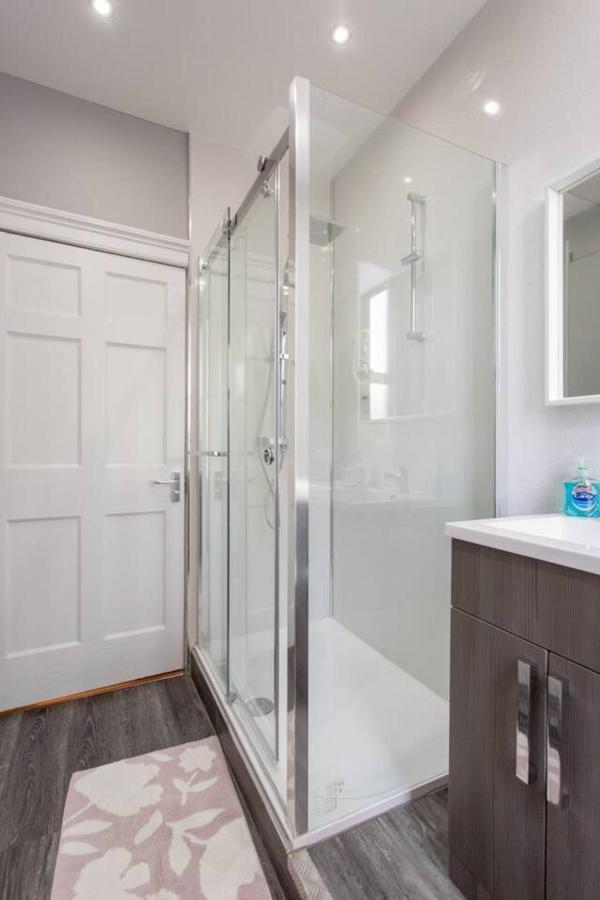 Stunning 2-Bed Apartment In Central EDI Buitenkant foto